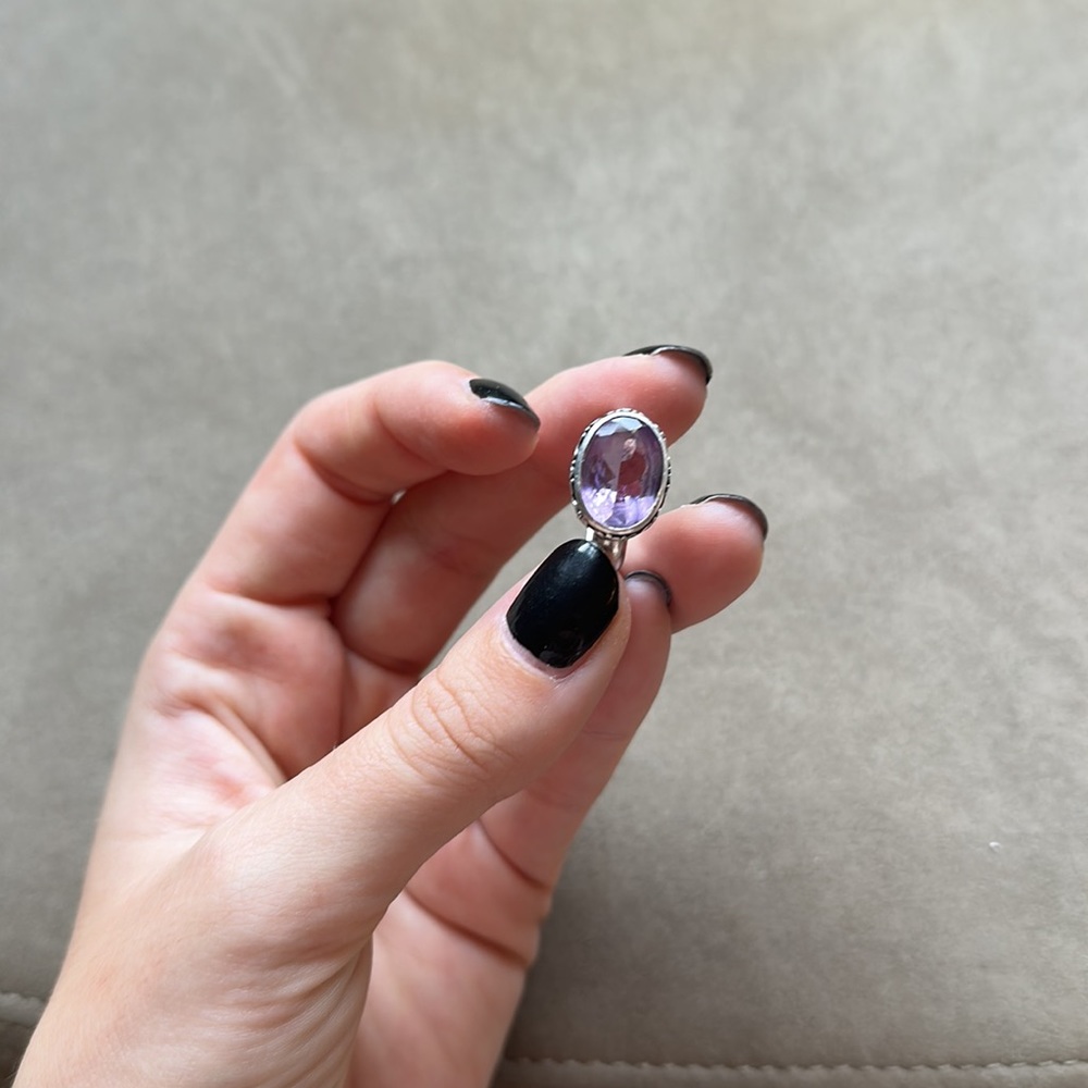 Vintage Amethyst Oval Ring on Sterling Silver Band 💍